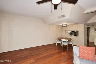 Photo #6: 6960379 Listing 