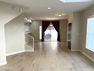 Photo #5: 6960440 Listing 