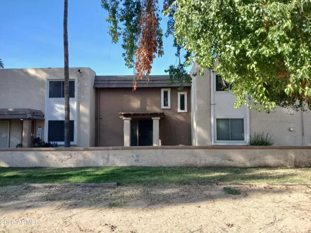 MLS: 6960598 Condo For Sale