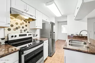 Photo #6: 6960646 Listing