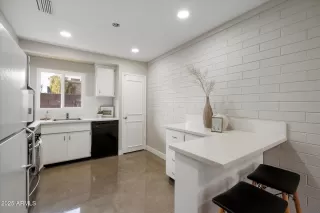 Photo #2: 6960747 Listing 