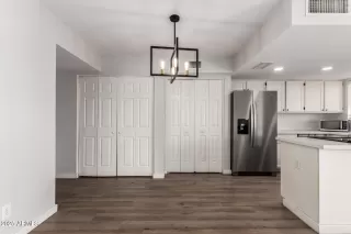 Photo #4: 6960791 Listing 