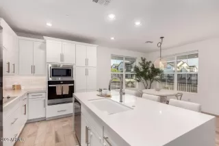 Photo #4: 6960857 Listing 