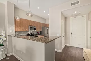 Photo #4: 6960922 Listing 