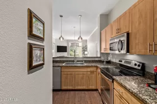 Photo #5: 6960922 Listing 