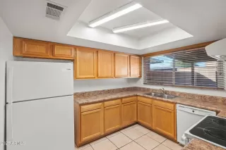 Photo #5: 6960959 Listing 