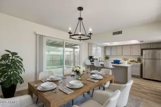 Photo #6: 6961000 Listing