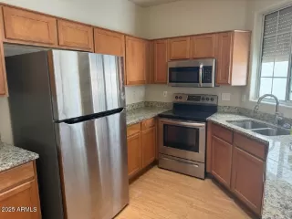 Photo #1: 6961001 Listing 