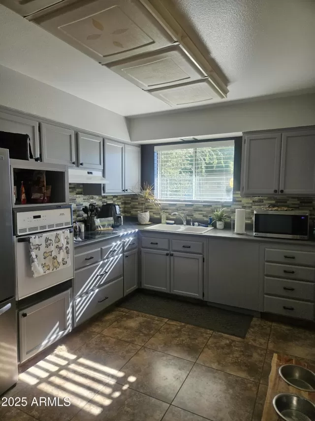 MLS: 6961021 Condo For Sale