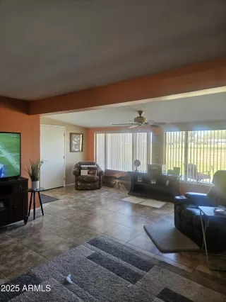 Photo #3: 6961021 Listing