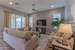 Photo #3: 6961046 Listing 