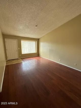 Photo #5: 6961059 Listing 