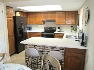 Photo #5: 6961085 Listing