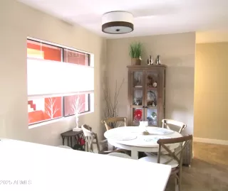 Photo #6: 6961085 Listing