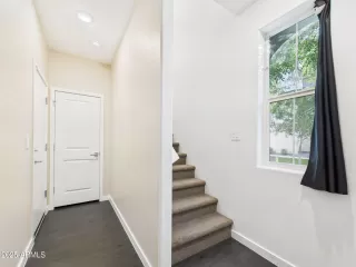 Photo #4: 6961112 Listing