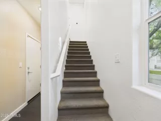 Photo #5: 6961112 Listing