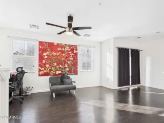 Photo #6: 6961112 Listing