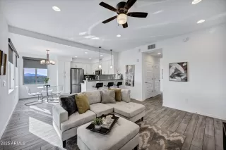 Photo #6: 6961252 Listing 