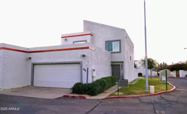 MLS: 6961273 Condo For Sale