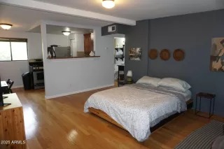 Photo #2: 6961287 Listing 