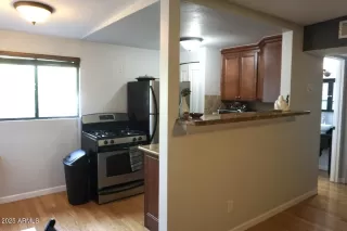 Photo #5: 6961287 Listing 