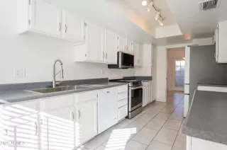 Photo #2: 6961292 Listing 