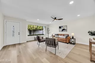 Photo #4: 6961332 Listing 