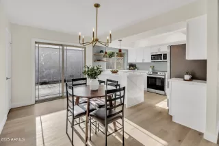 Photo #6: 6961332 Listing 