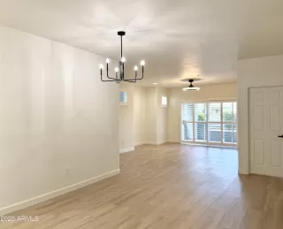 Photo #6: 6961359 Listing