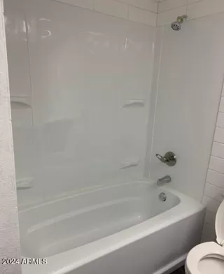 Photo #4: 6961397 Listing 