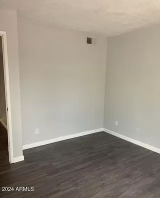 Photo #6: 6961397 Listing 