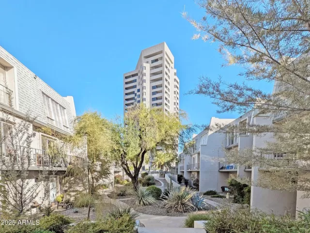 MLS: 6961629 Condo For Sale