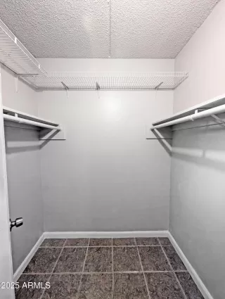 Photo #6: 6961629 Listing 