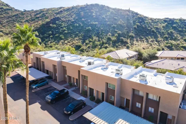 MLS: 6961656 Condo For Sale