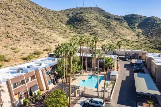 Photo #2: 6961656 Listing 