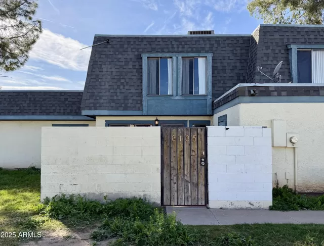 MLS: 6961681 Condo For Sale