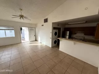 Photo #4: 6961784 Listing