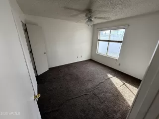 Photo #5: 6961784 Listing