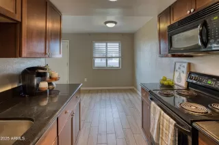 Photo #5: 6961811 Listing