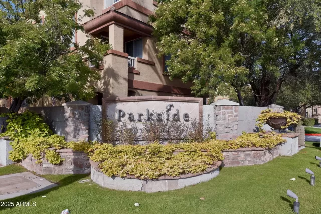 MLS: 6961912 Condo For Sale