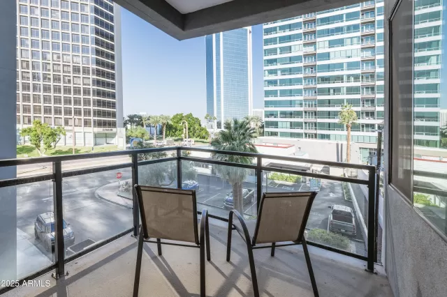 MLS: 6961914 Condo For Sale