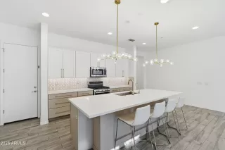 Photo #4: 6961943 Listing 