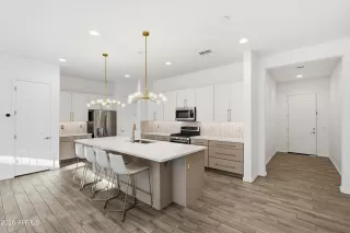 Photo #6: 6961943 Listing 