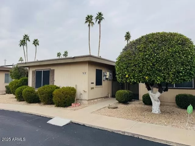 MLS: 6962098 Condo For Sale