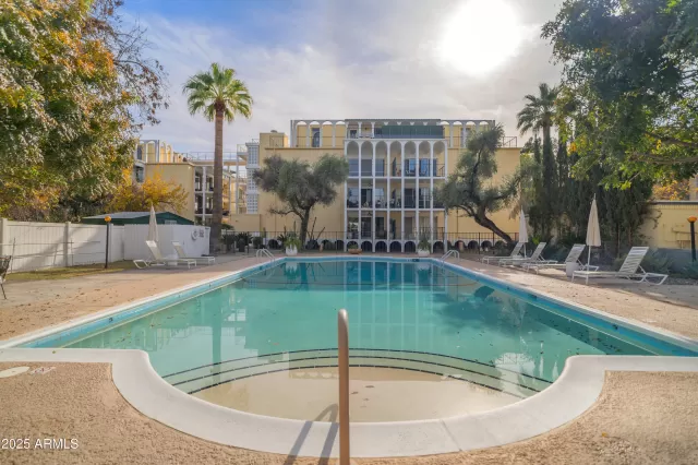 MLS: 6962209 Condo For Sale