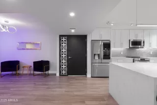 Photo #4: 6962278 Listing 