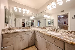 Photo #3: 6962318 Listing