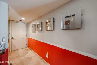 Photo #6: 6962318 Listing