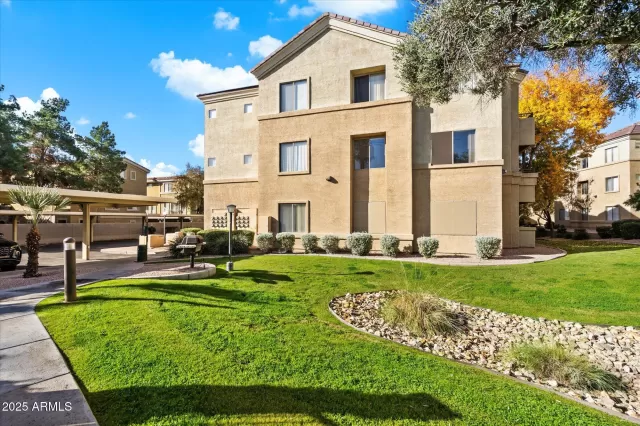 MLS: 6962430 Condo For Sale