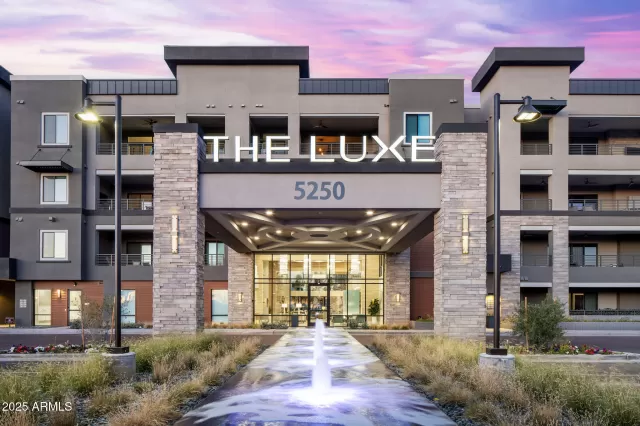 MLS: 6962516 Condo For Sale